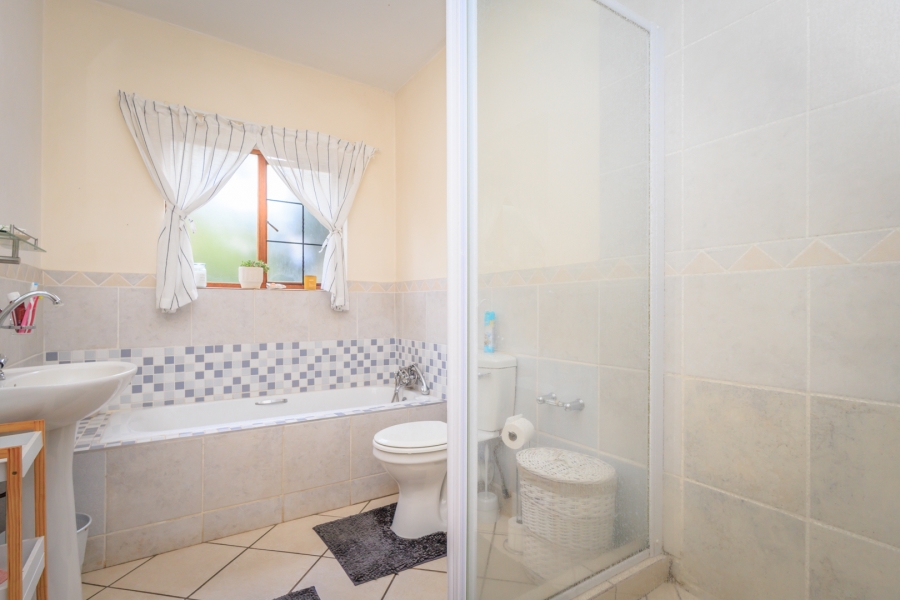 3 Bedroom Property for Sale in The Coves North West